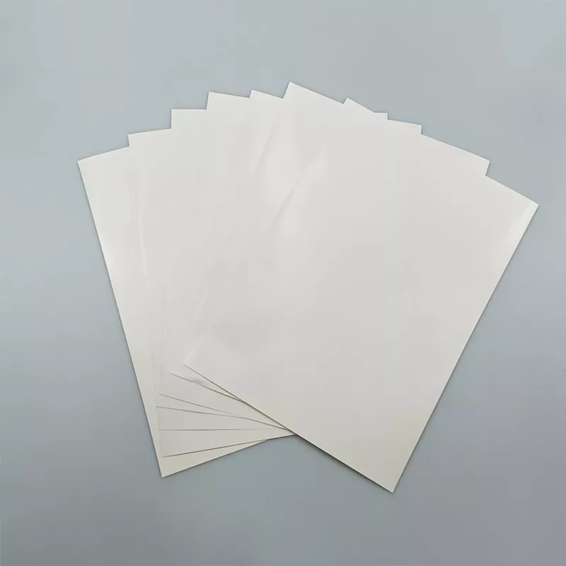 Самоклеящаяся наклейка на стеклянную карту